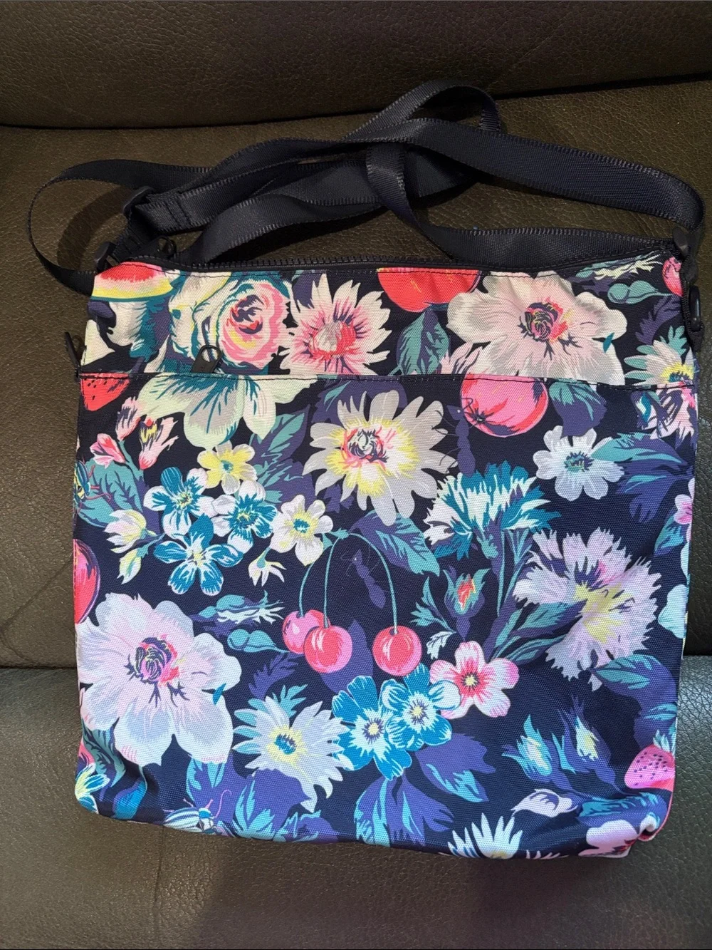 Vera Bradley in garden picnic navy crossbody bag